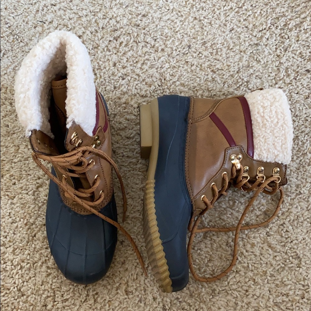 Tommy Hilfiger Duck Boots, Women’s 10
